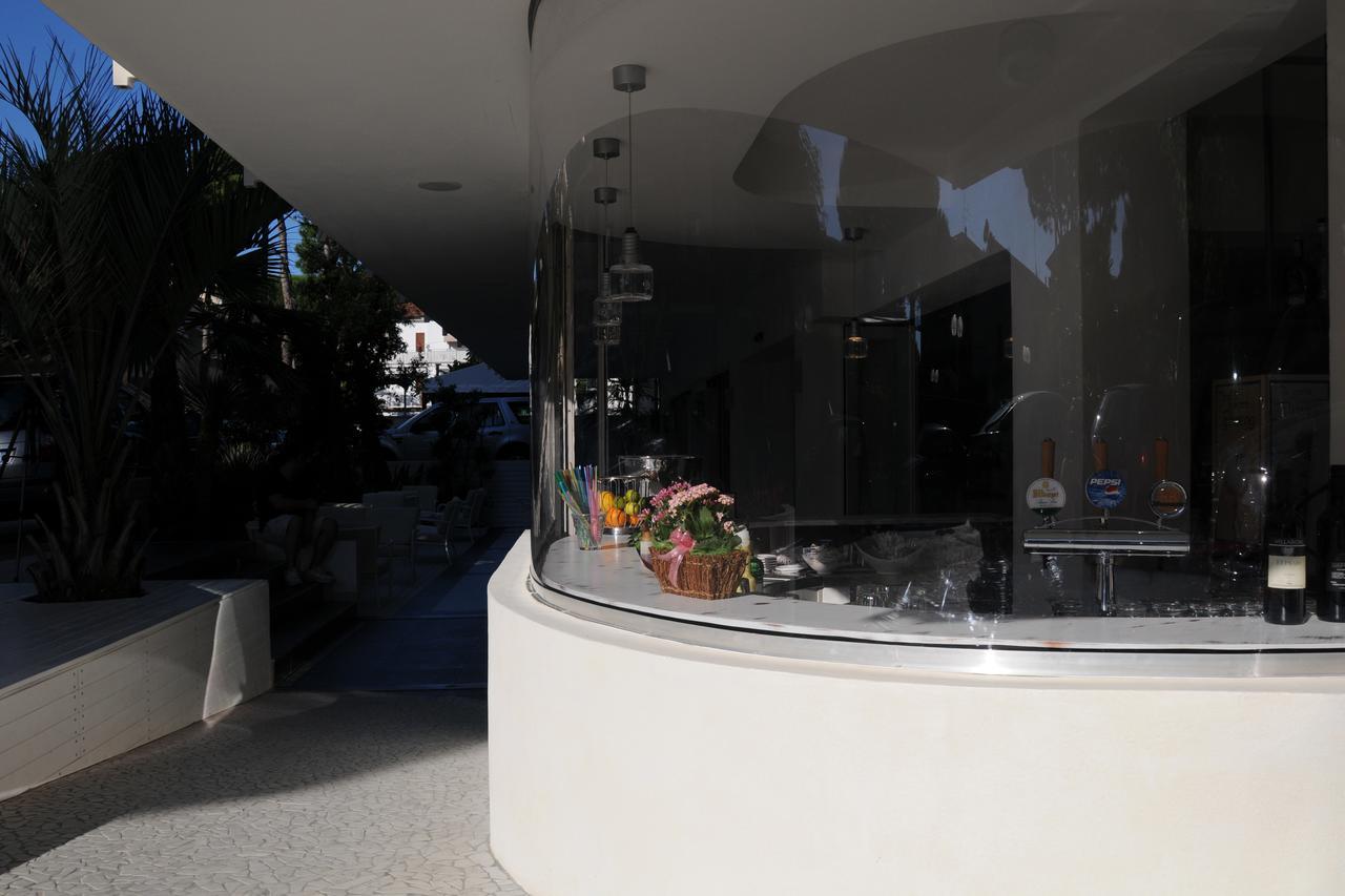 קרביה Hotel Caribia Pinarella מראה חיצוני תמונה